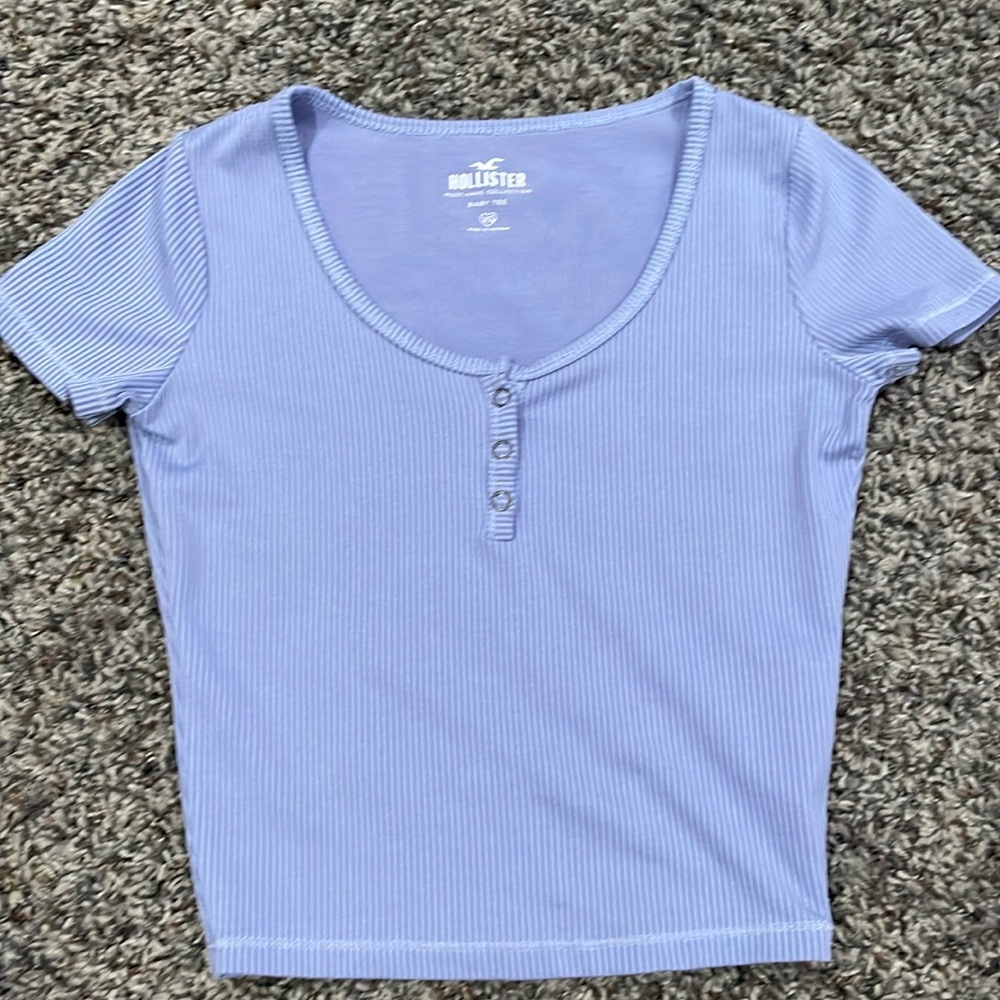 HOLLISTER baby tee